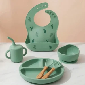Set De Alimentación Para Bebe De Silicona Antideslizante color Verde con Diseño