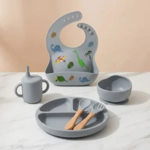 Set De Alimentación Para Bebe De Silicona Antideslizante color Gris con Diseño
